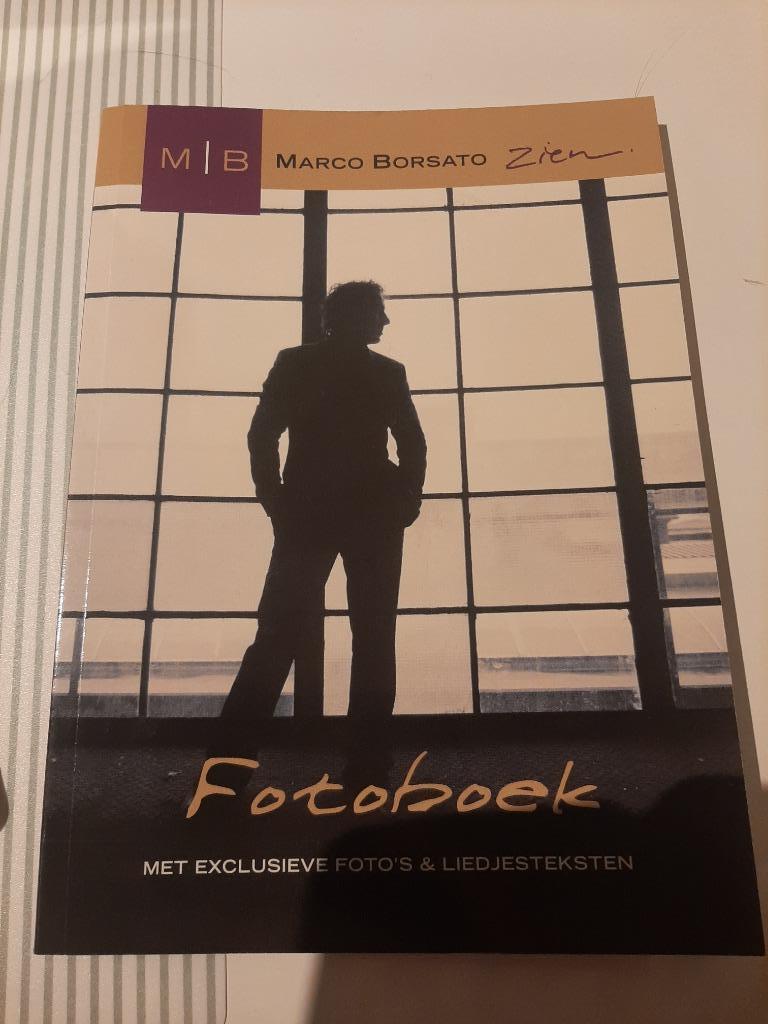 Boek Fotoboek Marco Borsato Zien (foto´s en liedjesteksten), Enlèvement ou Envoi, Comme neuf, Artiste