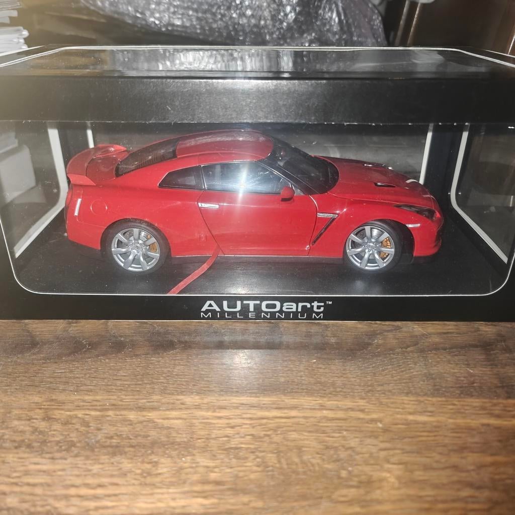 Nissan GT-R r35 autoart, Ophalen of Verzenden, Zo goed als nieuw, Autoart