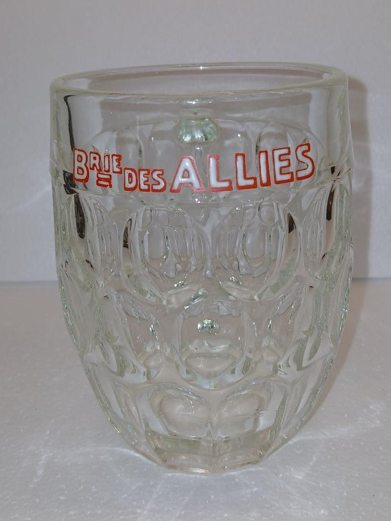 Ancienne chope en verre émaillée BRIE DES ALLIES de Marchien, Collections, Marques de bière, Comme neuf, Verre ou Verres, Autres marques