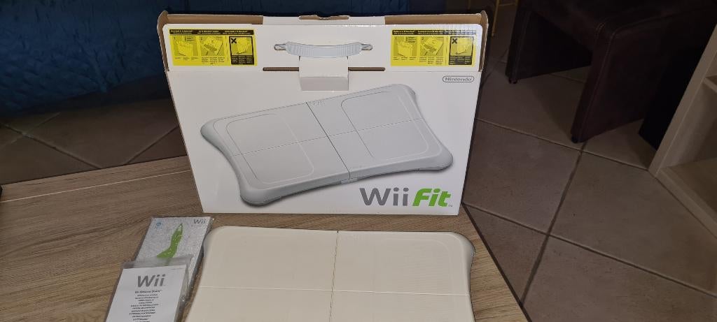 Wii Fit Balance Board met doos + handleiding — €15, Games en Spelcomputers, Ophalen, Gebruikt, Zonder controller, Met Balance Board