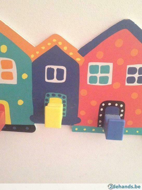 Kinderkapstok met gekleurde huisjes, Ophalen, Gebruikt