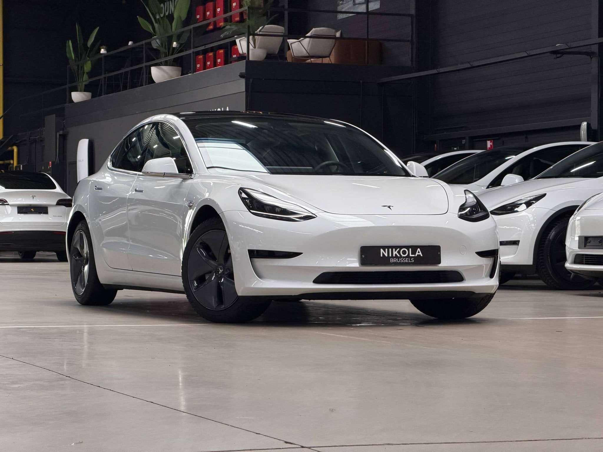 Tesla Model 3 STANDARD RANGE PLUS - REAR WHEEL DRIVE - AUTOP, Auto's, Tesla, Automaat, 4 deurs, Achterwielaandrijving, Zwart