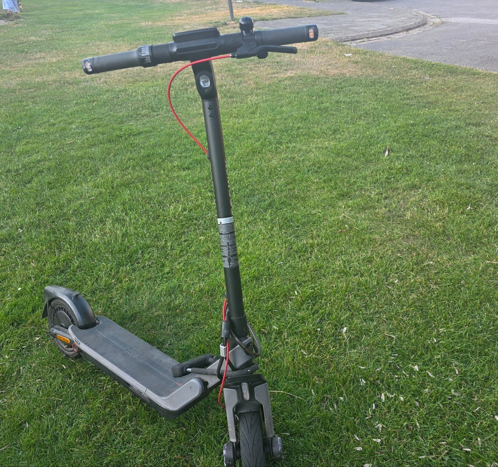Elektrische scooter, slechts vier maanden gebruikt., Fietsen en Brommers, Steps, Ophalen of Verzenden