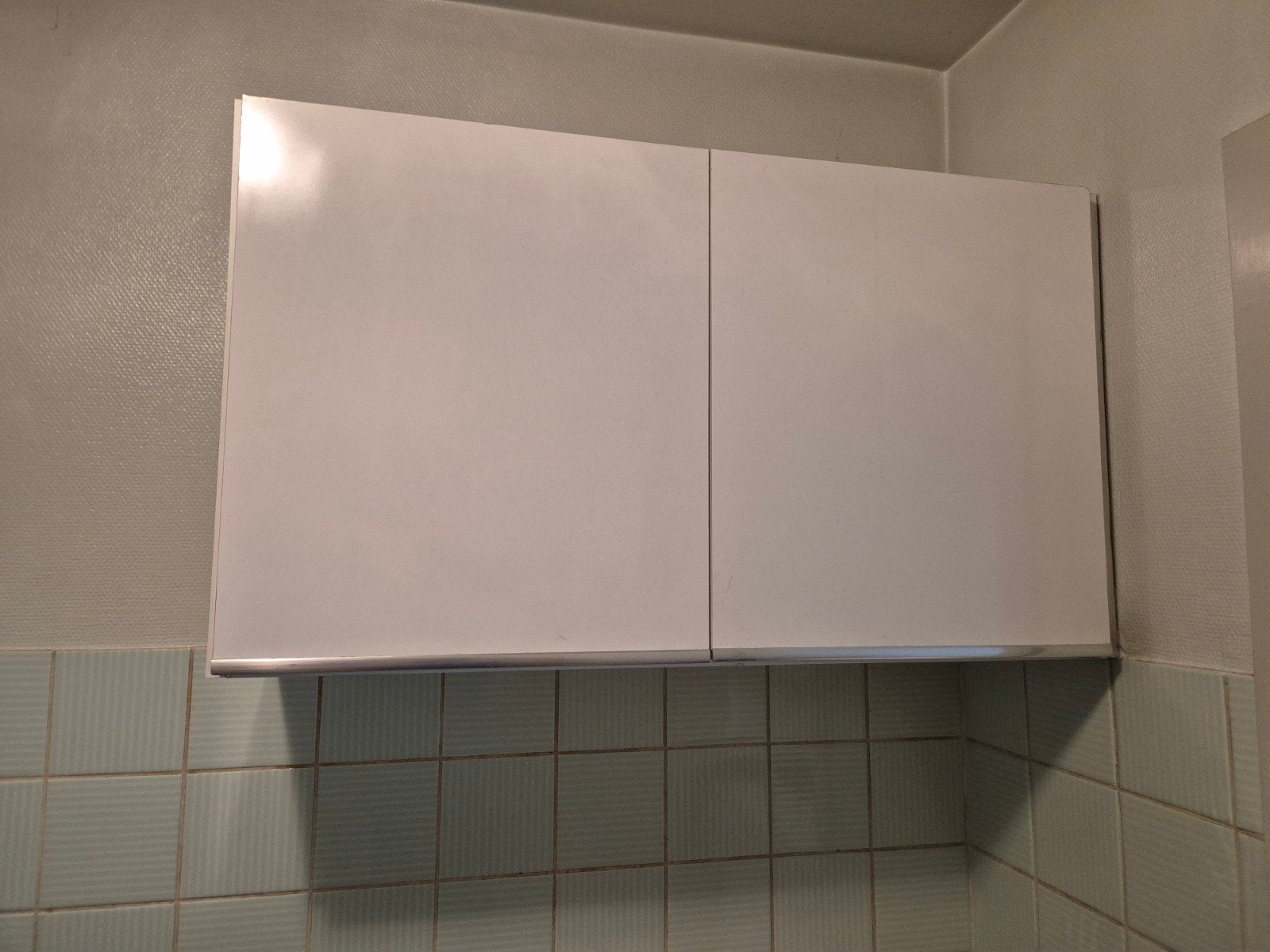 Armoires de cuisine gratuites, armoire à colonnes + 3 armoir, Enlèvement