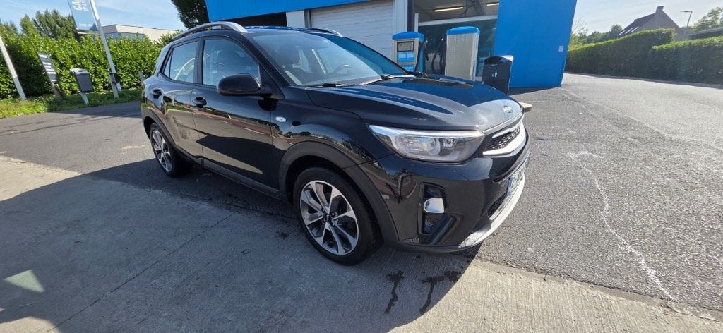 kia sonic bj 2020 132000 km met 1 jaar garantie, Auto's, Voorwielaandrijving, Euro 6, Zwart, 3 cilinders