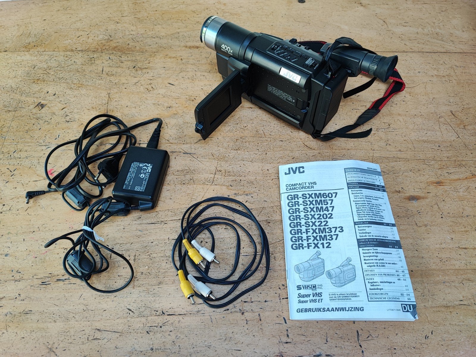 JVC GR-FXM373 VHS videocamera (Als nieuw!), Audio, Tv en Foto, Videocamera's Digitaal, Zo goed als nieuw, Camera, JVC, 20x of meer