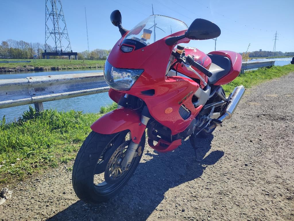 Honda VTR 1000F, Ophalen