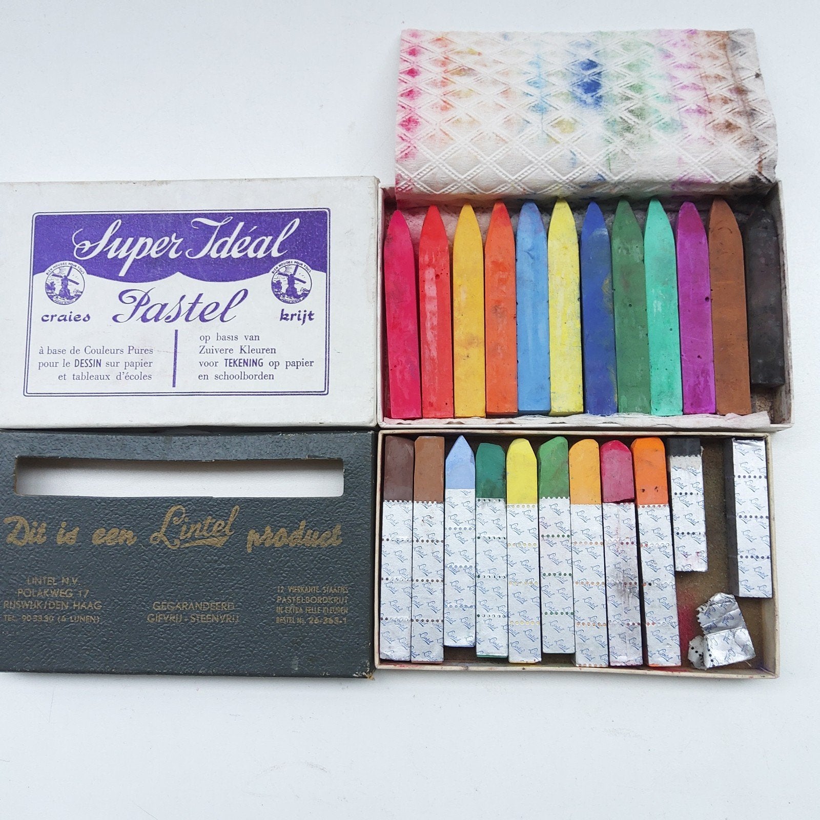 2 dozen zacht bord- pastelkrijt. Hoge dekkracht., Hobby en Vrije tijd, Ophalen of Verzenden, Potlood of Stift