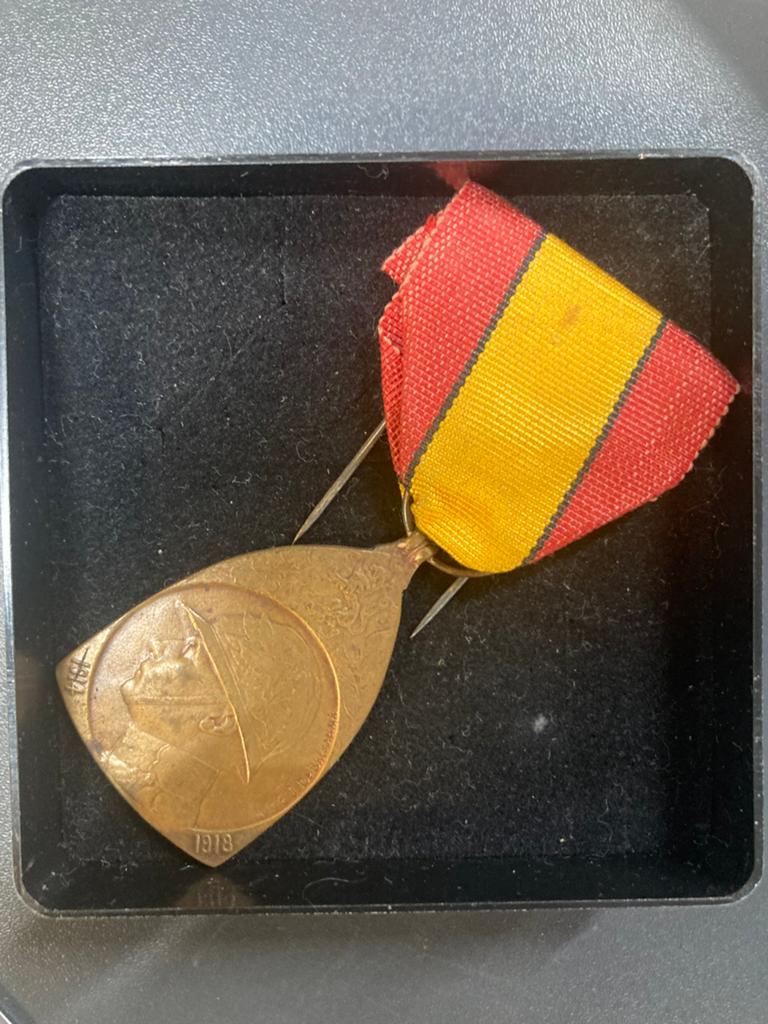 Médaille abl, Handtassen en Accessoires, Portemonnees, Ophalen of Verzenden, Zo goed als nieuw