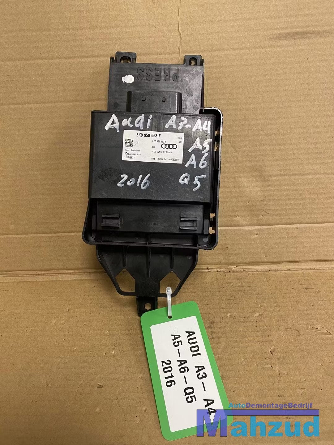 AUDI A1 A3 A4 A5 Overspanningsrelais spanningsregelaar 8K095, Gebruikt, AUDI AG, Auto-Union-Strasse 1
85045  Ingolstadt, DE, Audi