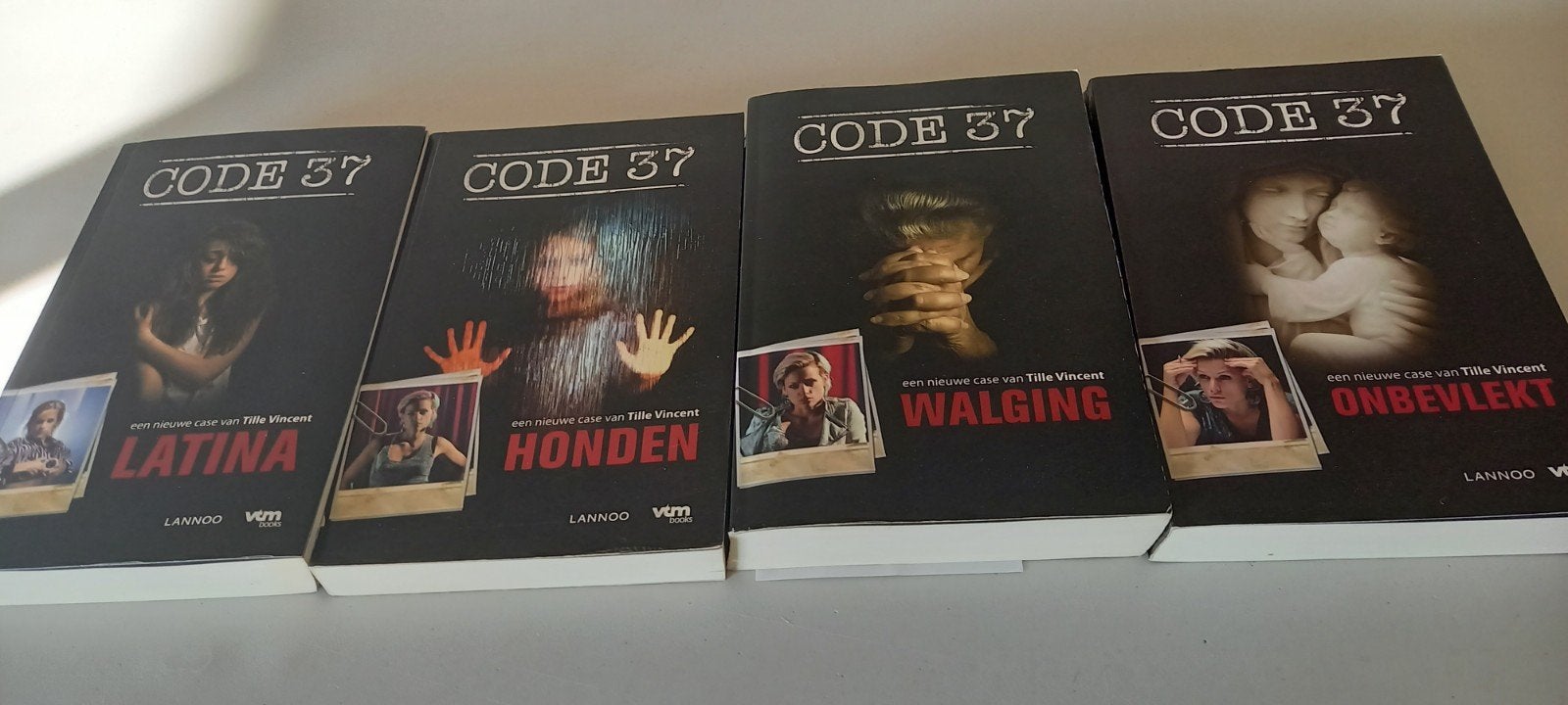 spannende boeken van CODE 37, Boeken, Ophalen of Verzenden