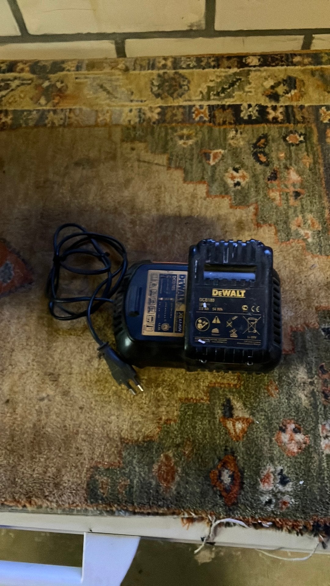 Oplader + batterij Dewalt, Ophalen, Gebruikt