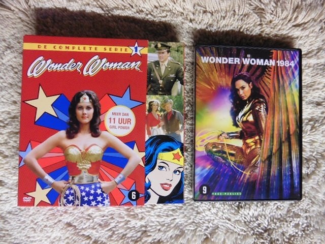 Wonder Woman (1974) (5 dvd Box) + Wonder Woman 1984 (dvd), CD & DVD, DVD | TV & Séries télévisées, Enlèvement ou Envoi, Néerlandais