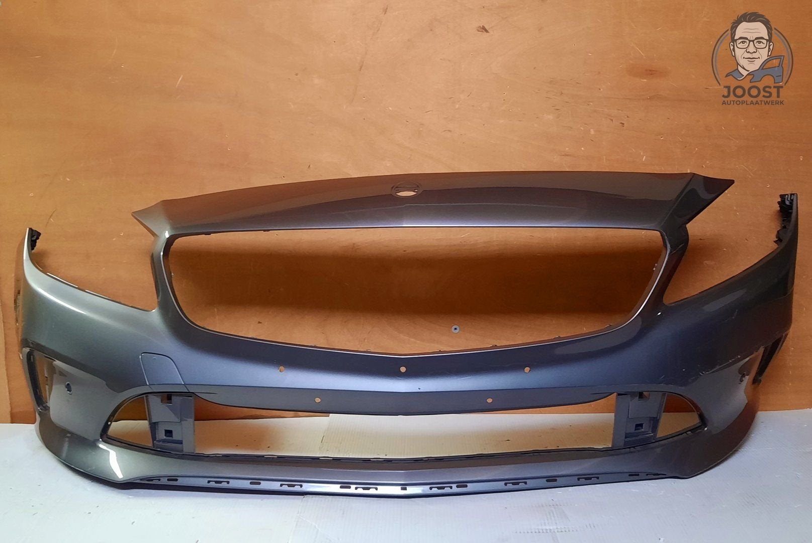 Voorbumper org. Mercedes A-klasse W176 FL >2016 A1768853625, Origine de la pièce connue, -Mercedesstrasse 120, 70372 Stuttgart, Duitsland