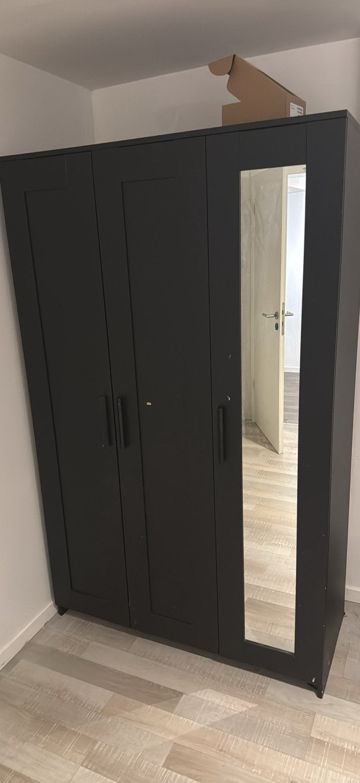 Garderobe, Ophalen, Zo goed als nieuw