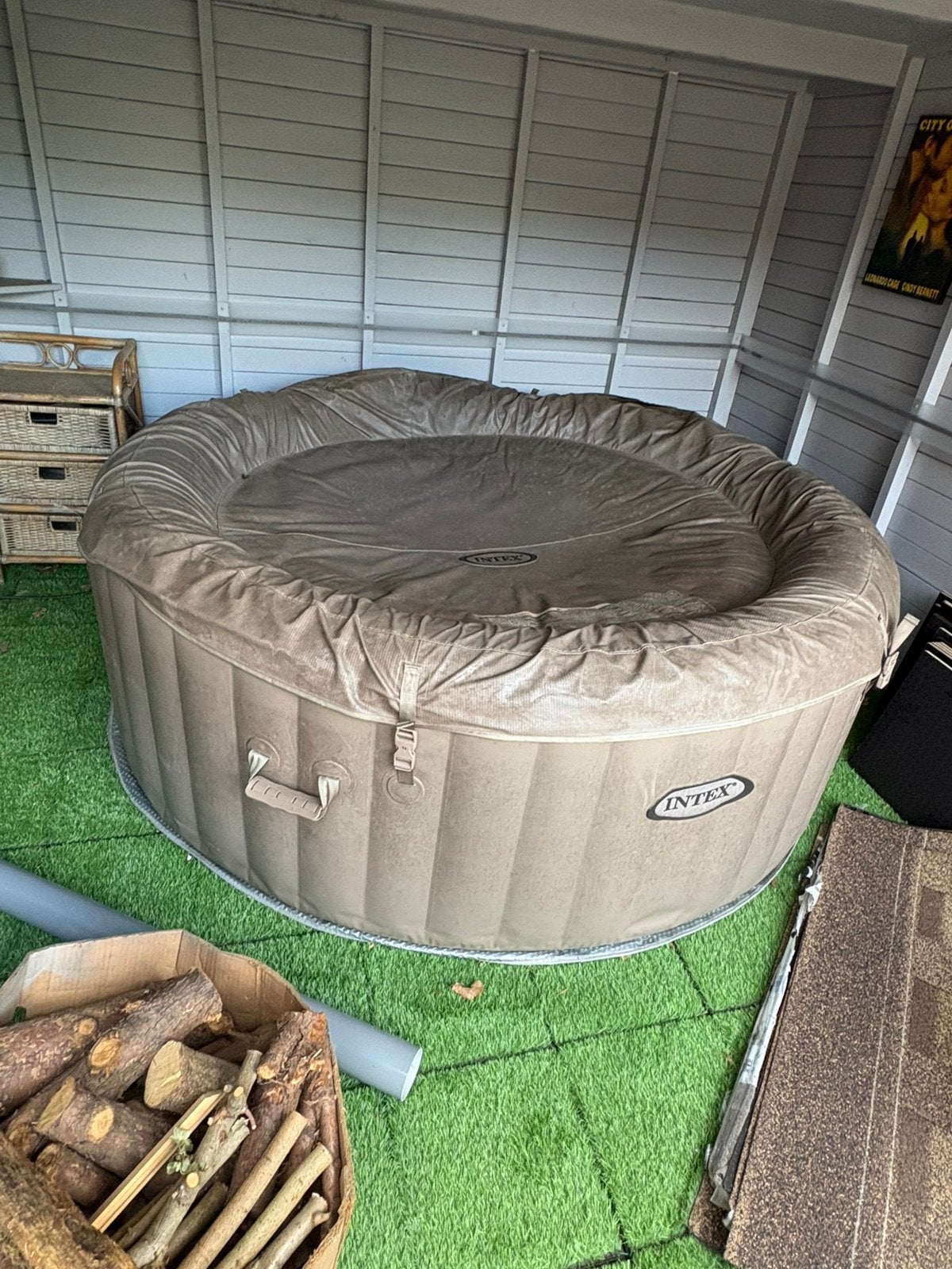 Jacuzzi werkt nog goed, moet gekuist worden 4pers, Enlèvement, Comme neuf