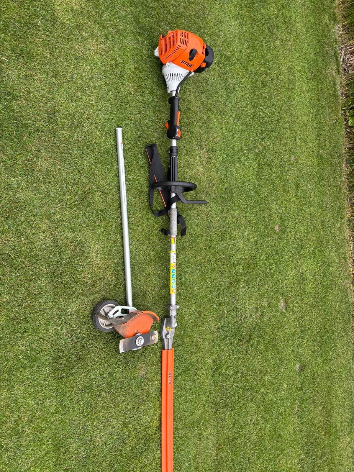 Stihl KM130r + hl km 0 + Fcs km, Jardin & Terrasse, Taille-haies, Enlèvement, Comme neuf, Essence