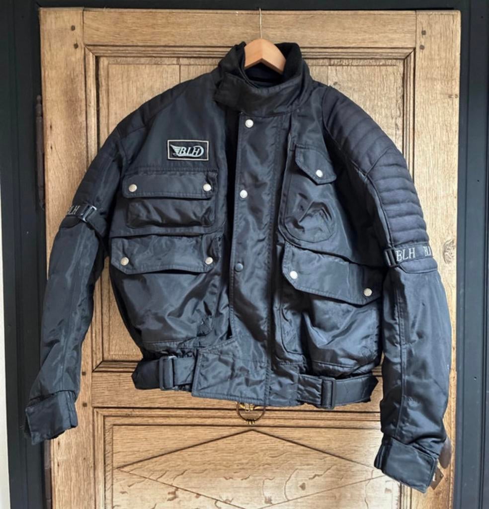 Zwarte motto vest van Bernard L’Hermite, Motos, Vêtements | Vêtements de moto, Vêtements de motocross, Femmes, Hommes, Seconde main