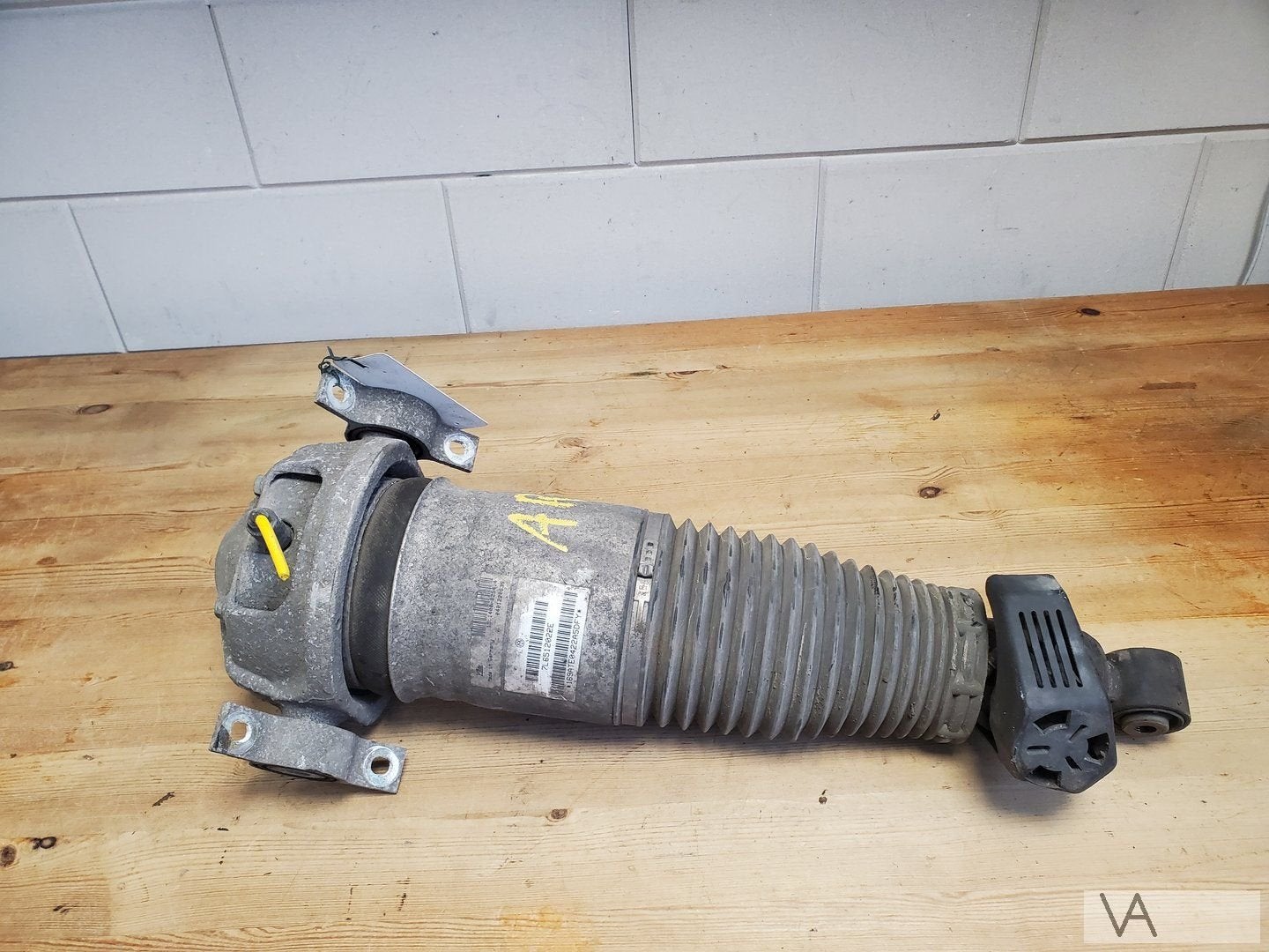 VW Touareg schokdemper luchtveer RECHTS achter 7L6512022E, Volkswagen, -, Utilisé, -