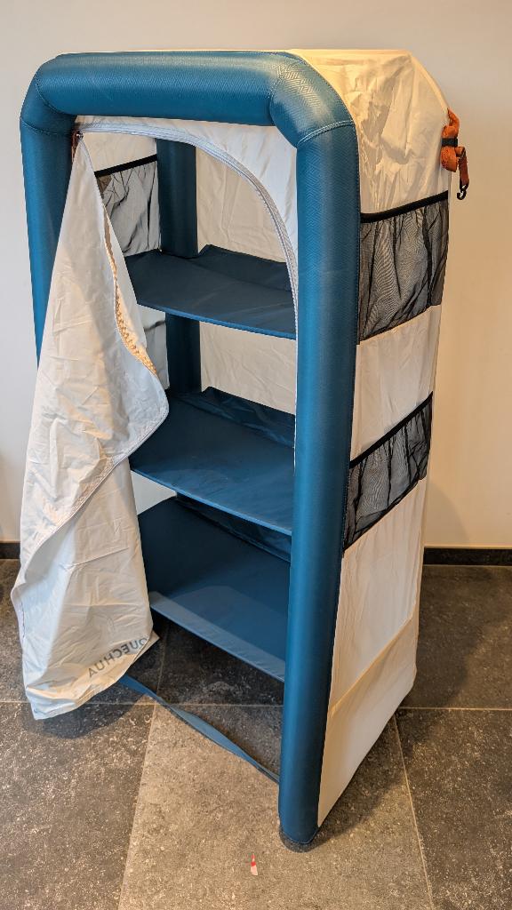 Opblaasbare kast voor de camping Air Seconds - QUECHUA, Caravans en Kamperen, Ophalen of Verzenden, Zo goed als nieuw, Campingkast