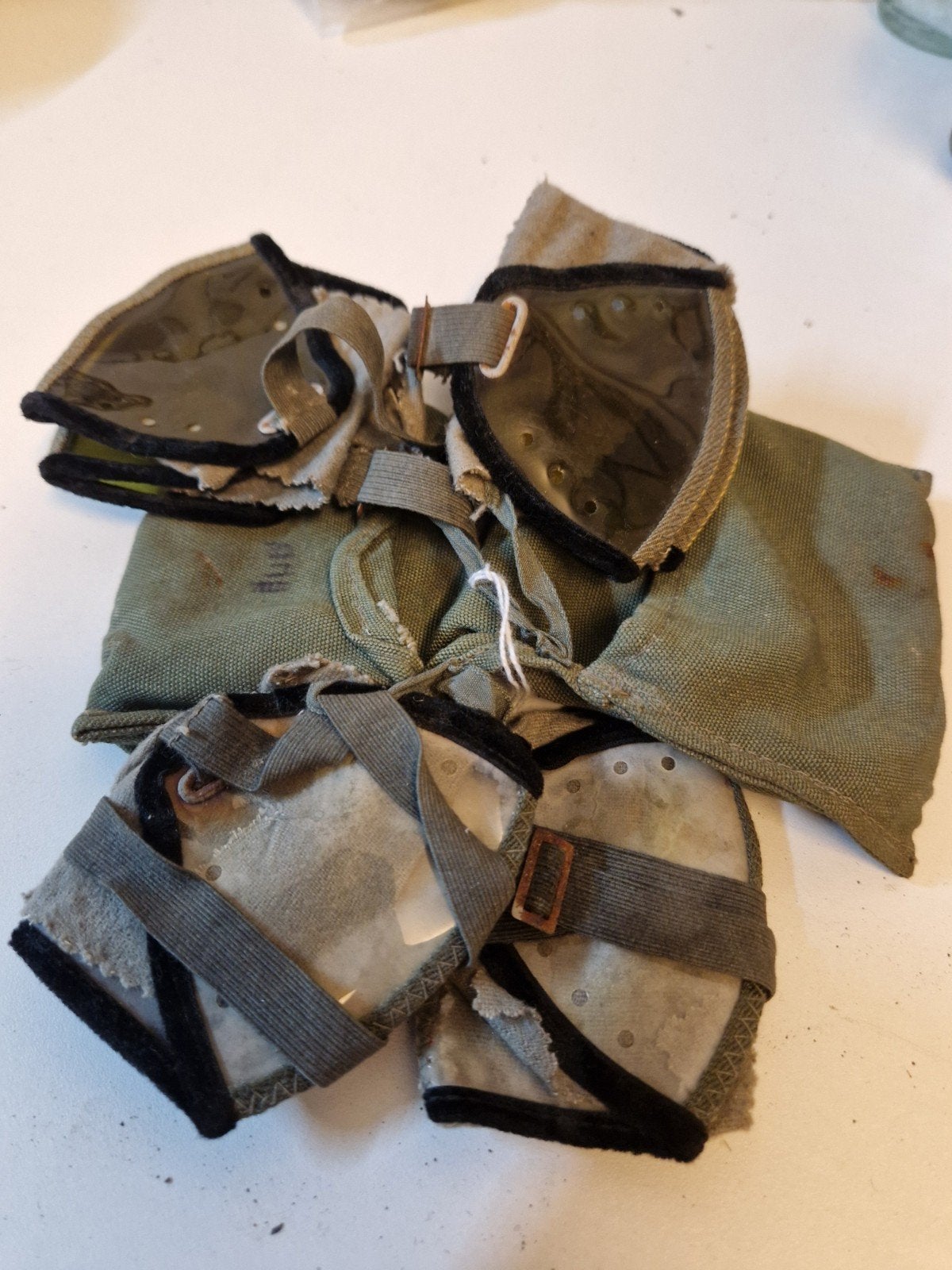 ww2 -- 4 duitse stofbrillen voor  70€, Enlèvement ou Envoi
