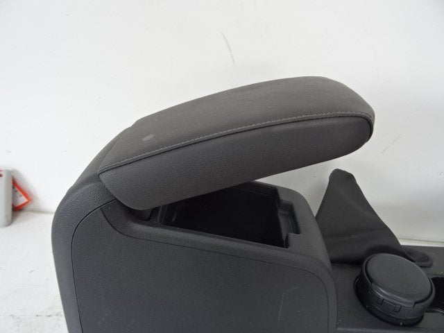 MIDDENCONSOLE Volkswagen Jetta IV (162 / 16A), Gebruikt, Volkswagen