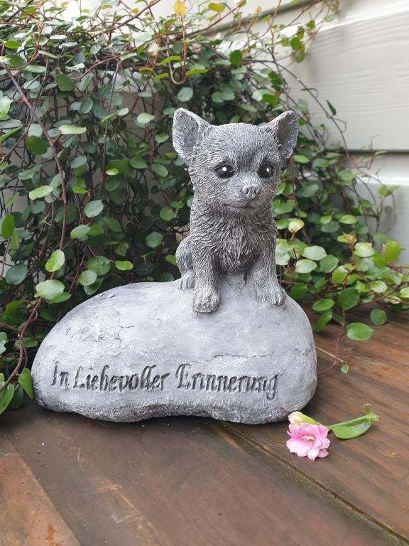 Chihuahua , hondje op steen , grafsteen, Collections, Statues & Figurines, Neuf, Enlèvement ou Envoi