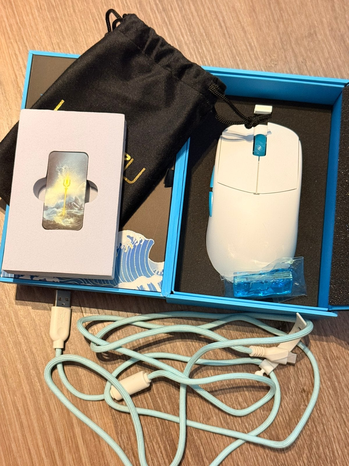 Souris lamzu superlight pro, Computers en Software, Muizen, Ophalen of Verzenden, Muis