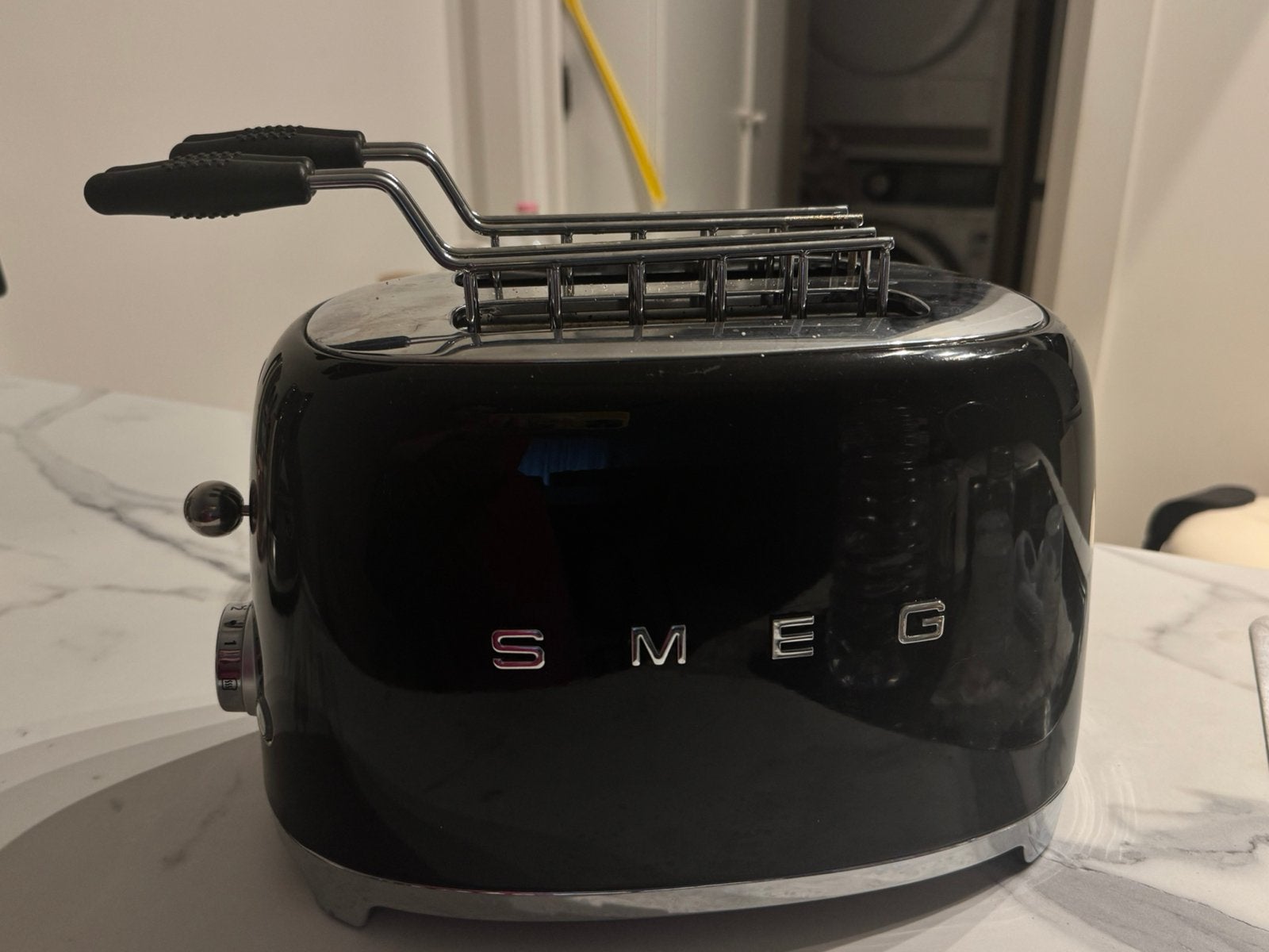Smeg toaster, Elektronische apparatuur, Broodroosters, Ophalen, Zo goed als nieuw, Uitneembare kruimellade