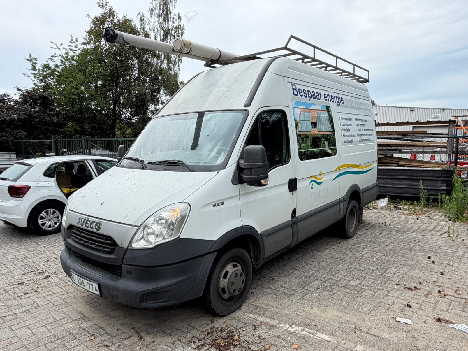 Pneu double Iveco 50c15 Permis C 3.0 en bon état, Autos, Euro 5, Achat, Entreprise, Iveco
