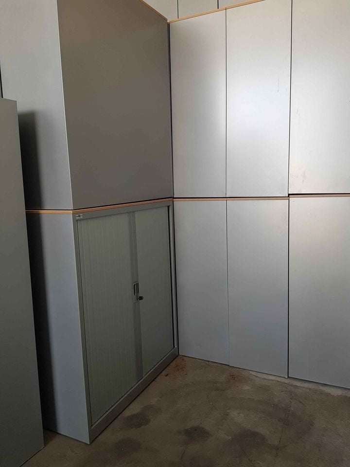 Armoire métallique professionnel porte coullisante, Enlèvement ou Envoi, Comme neuf, Étagère