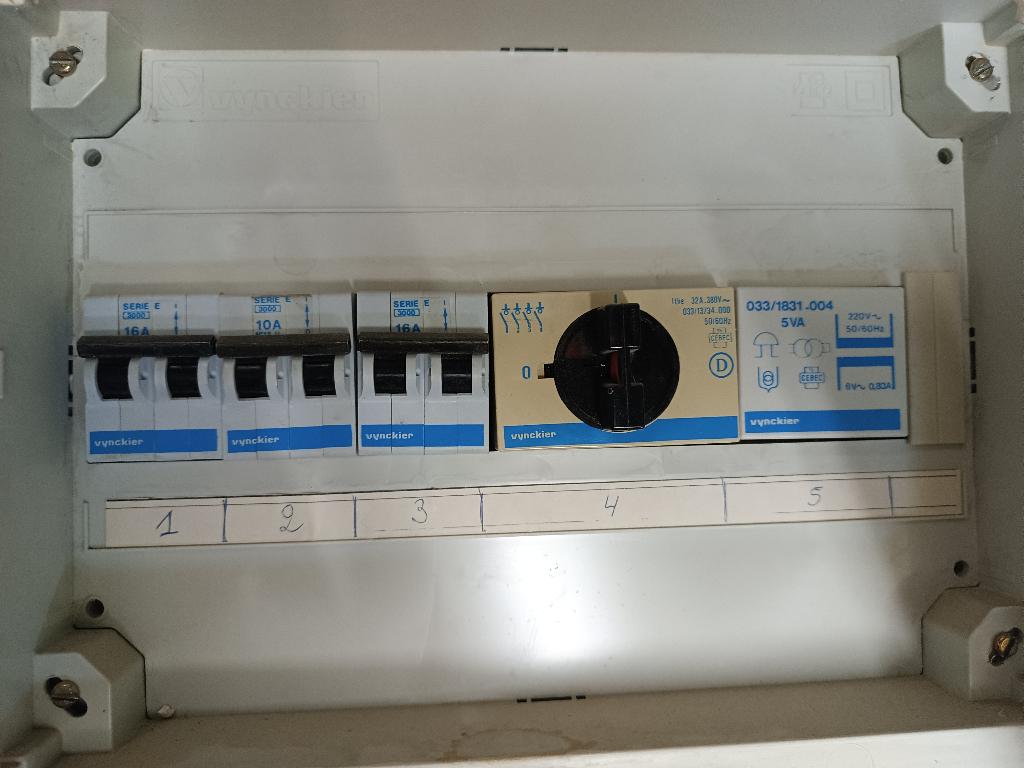 Coffret électrique, Enlèvement, Utilisé, Autres types