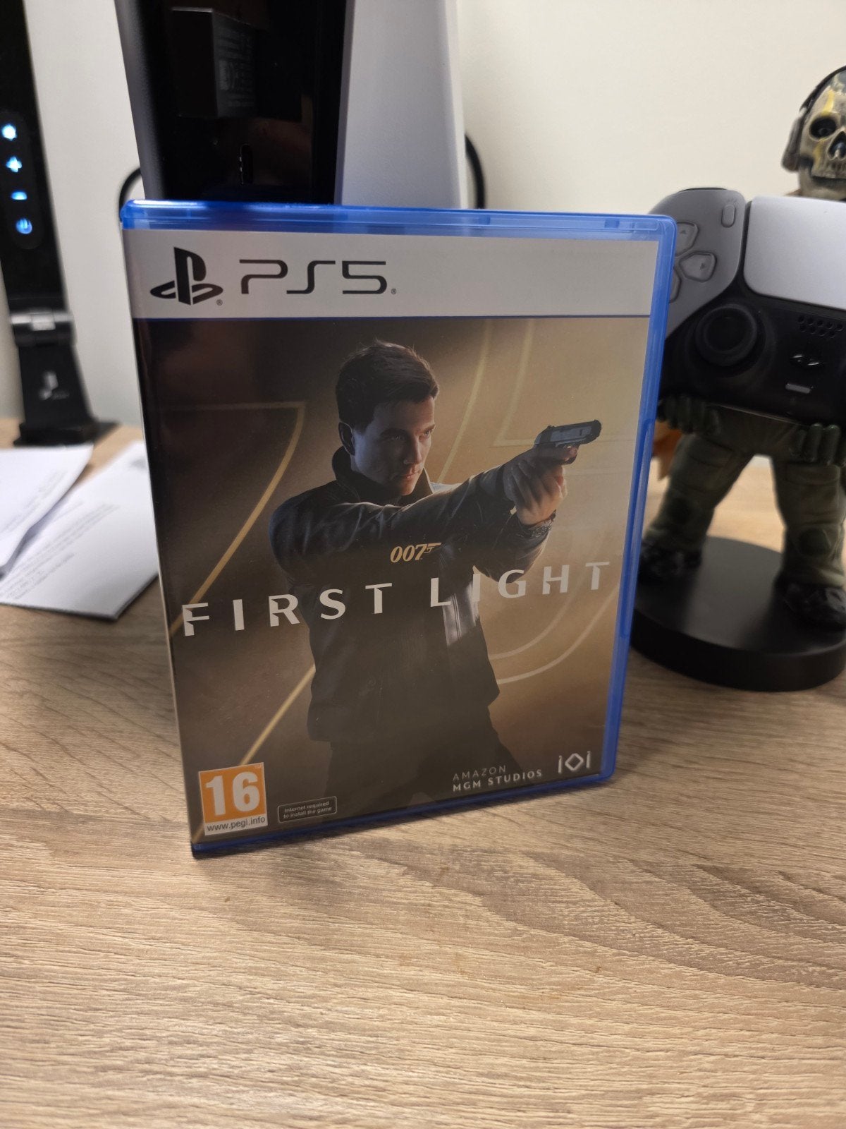007 first light Ps5., Enlèvement ou Envoi