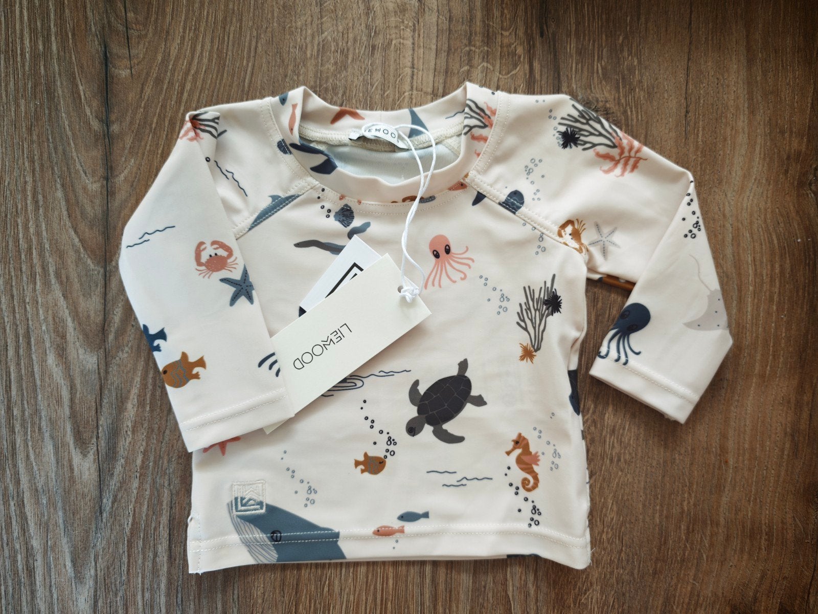 Liewood Noah Swim Tee Sea Creature Sandy manches longues 1M, Enfants & Bébés, Vêtements de bébé | Maillots de bain pour bébés