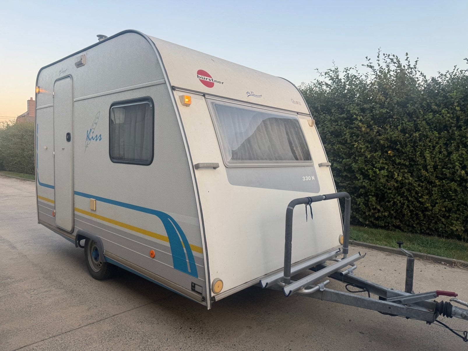 Magnifique caravane burtsner -750kg avec auvent, Particulier, Auvent