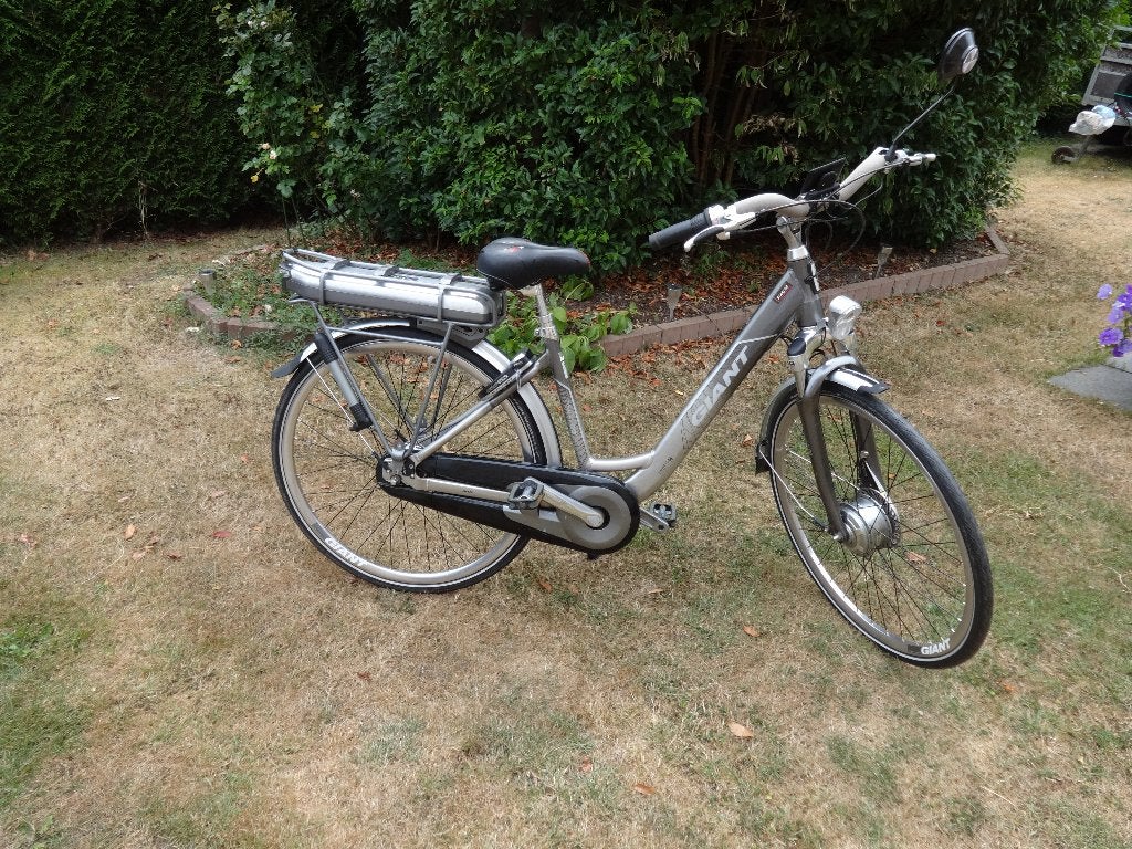 Vélo électrique GIANT, Fietsen en Brommers, Fietsen | Dames | Damesfietsen, Gebruikt, Giant, Ophalen