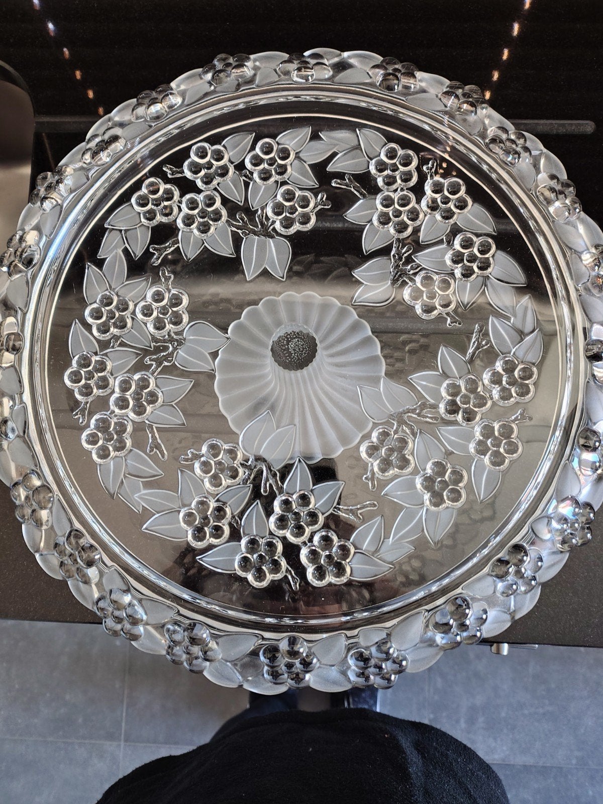 mooie glazenschaal met bloemen die uitkomen, ongeveer 33cm, Ophalen