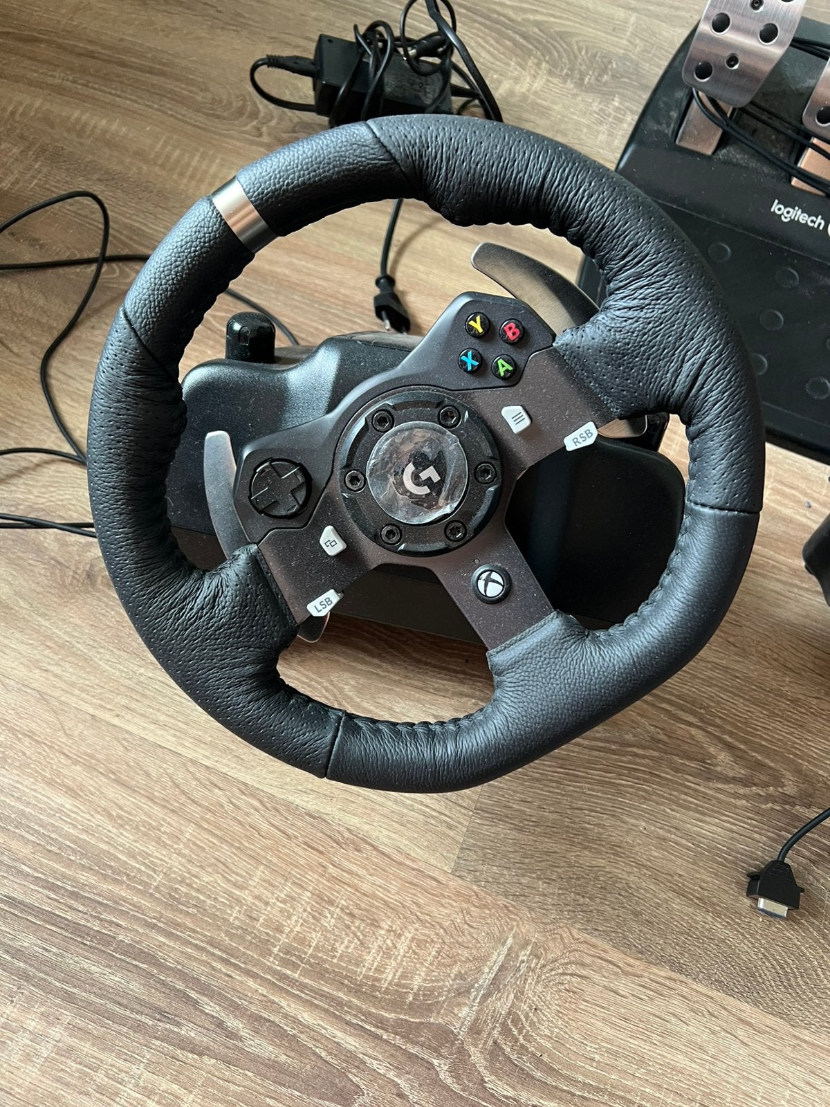 Logitech  racing wheel and pedals , driving force shifter, Games en Spelcomputers, Spelcomputers | Xbox | Accessoires, Ophalen of Verzenden