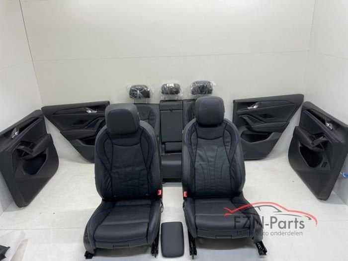 VW Tiguan 571 R-Line Interieur Leer met deurpanelen, Enlèvement ou Envoi, Utilisé
