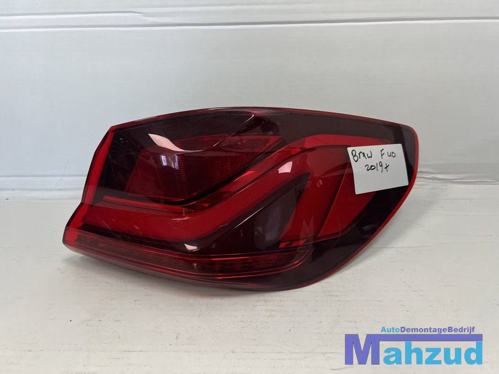BMW 1 SERIE F40 hatchback Rechts buiten achterlicht 2019+, Petuelring 130
80788  Munich, DE, Gebruikt, Info@bmw.de, BMW