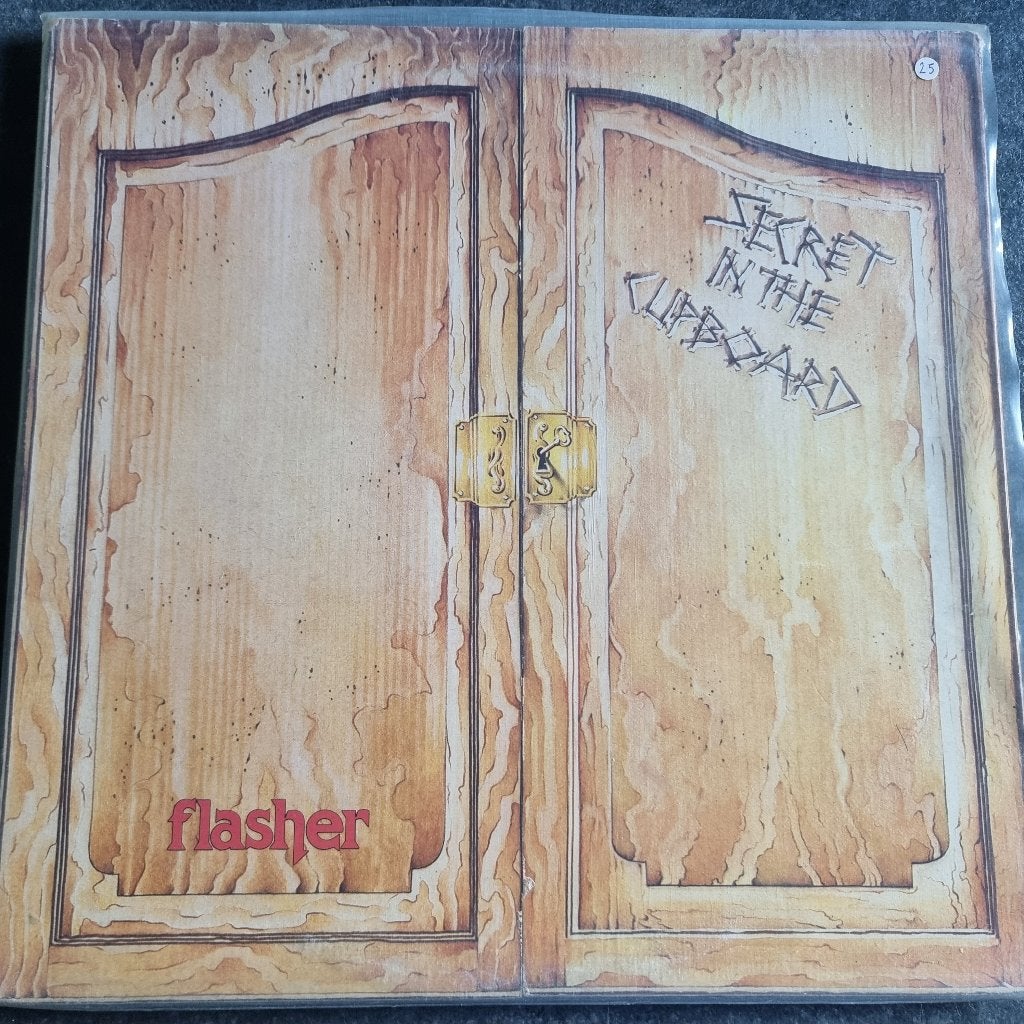LP Flasher – Secret In The Cupboard (red vinyl), CD & DVD, Enlèvement ou Envoi, Funk, Utilisé, LP