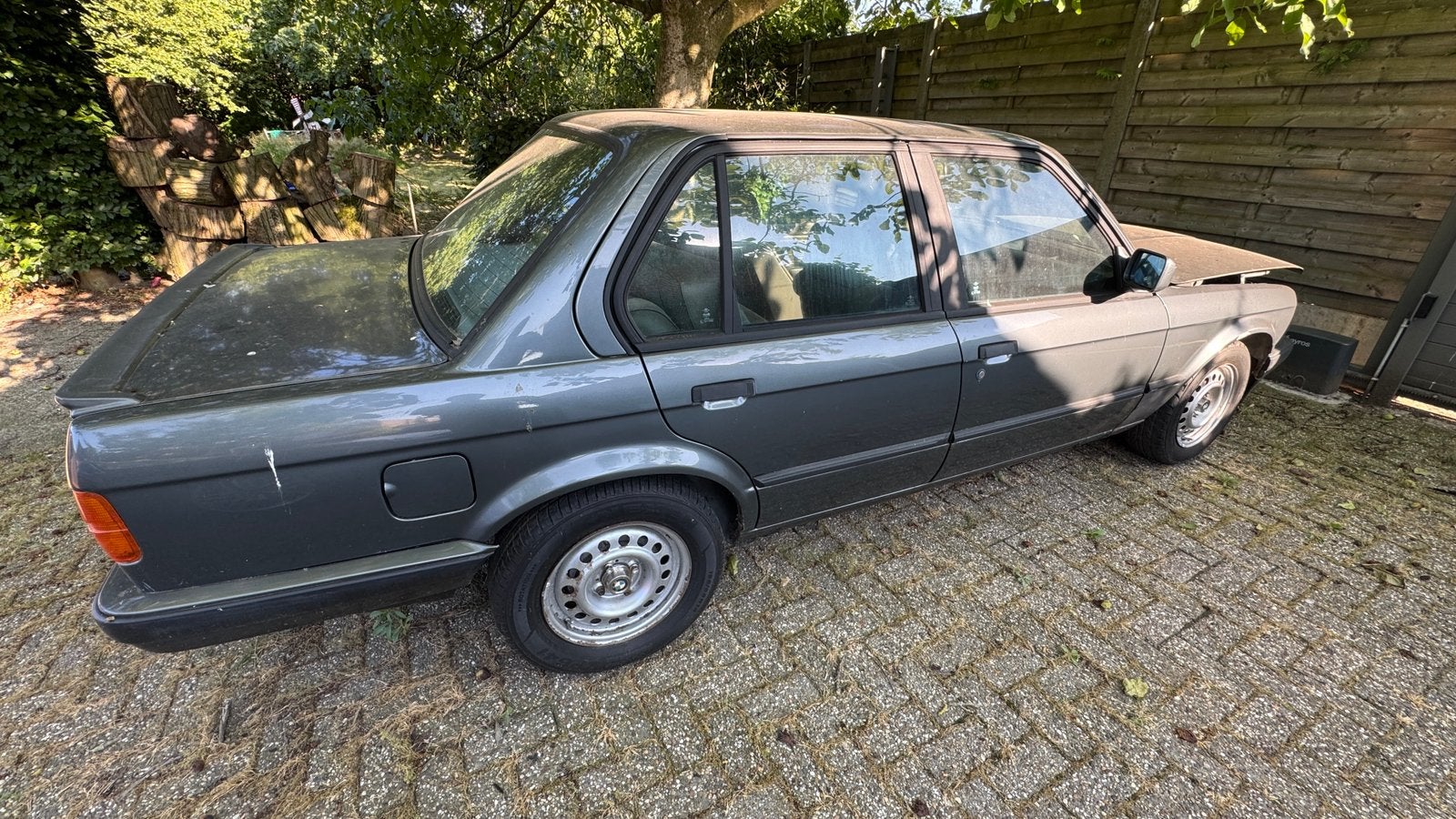 Bmw E30 318i, Auto's, BMW, Particulier, 3 Reeks, Benzine, Euro 1, Berline, 4 deurs, Handgeschakeld, Zilver of Grijs, Stof, Achterwielaandrijving