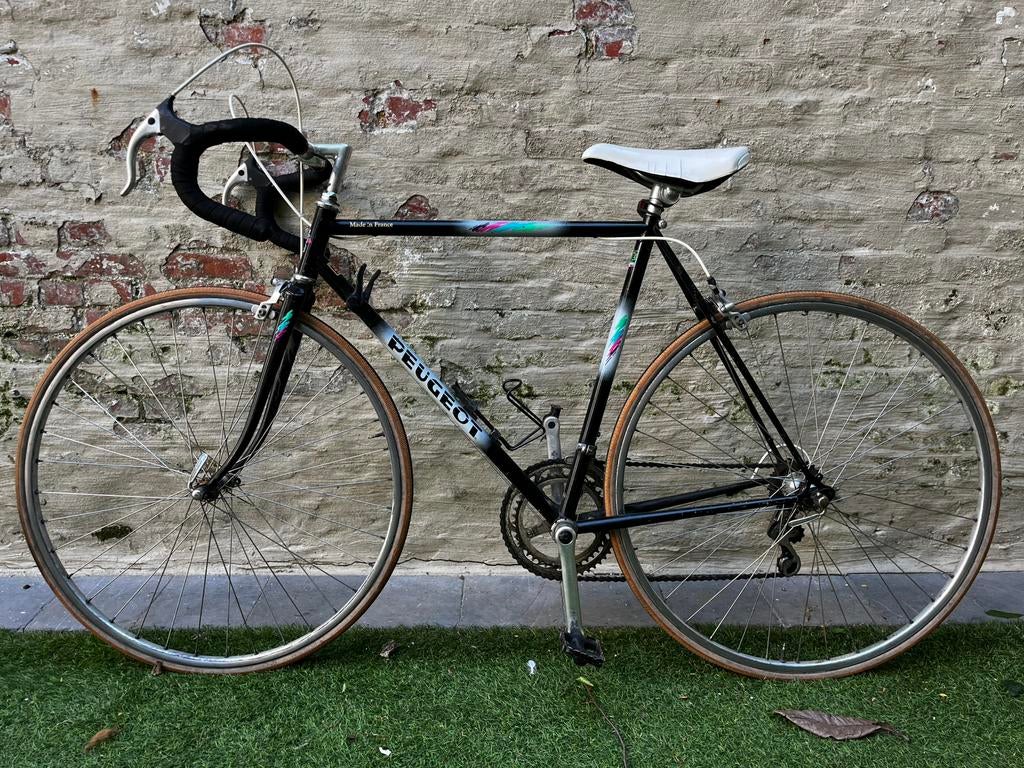 Peugeot zwarte retro fiets met kleur accent, Fietsen en Brommers, Ophalen