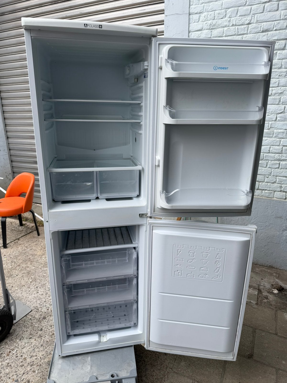 koelkast, Elektronische apparatuur, Ophalen, Zo goed als nieuw, Tussenbouw, Energieklasse A of zuiniger