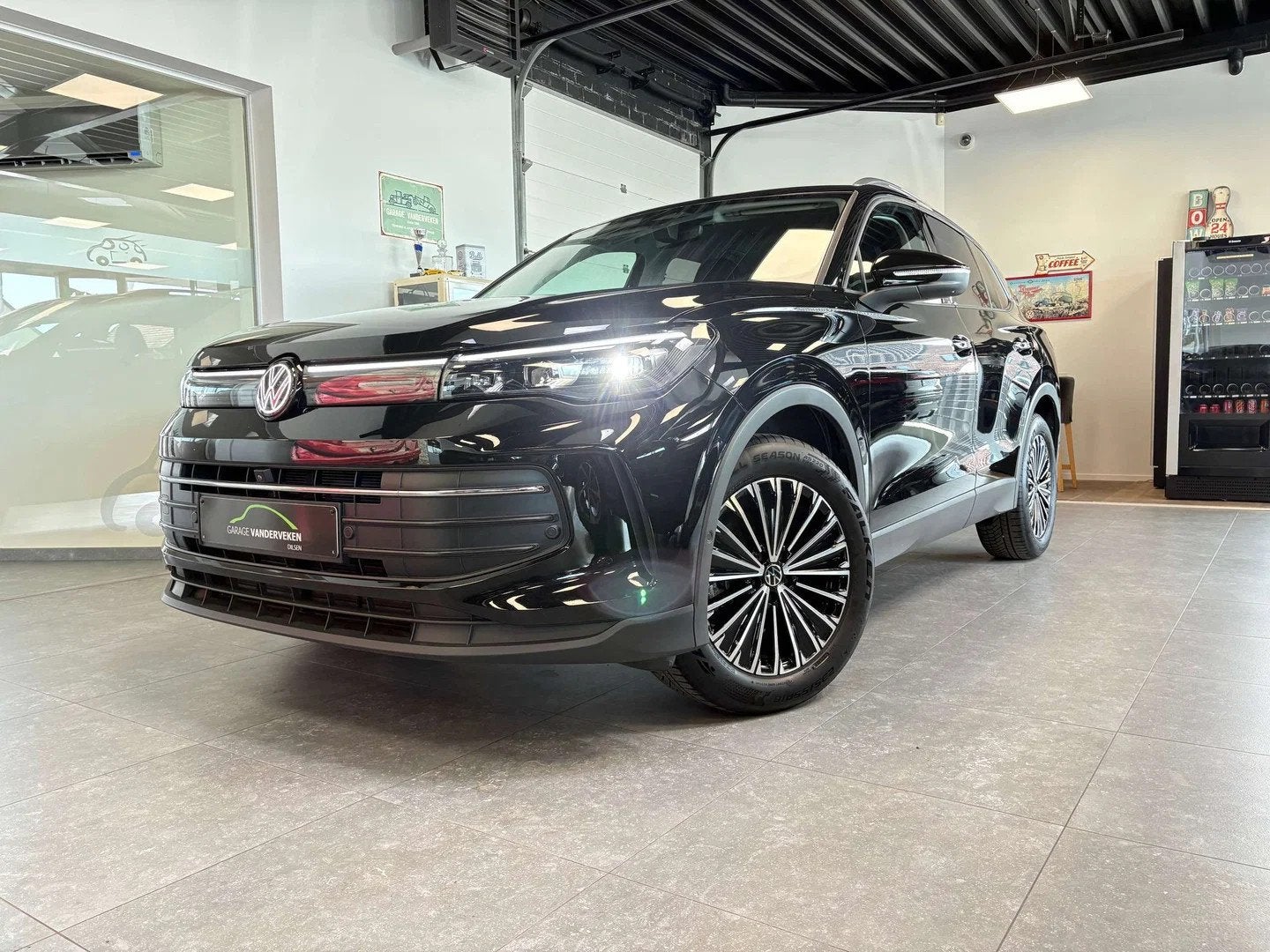 Volkswagen Tiguan Tiguan goal 1.5 eTFSI DSG (bj 2025), Auto's, Automaat, Zwart, 4 cilinders, Zwart