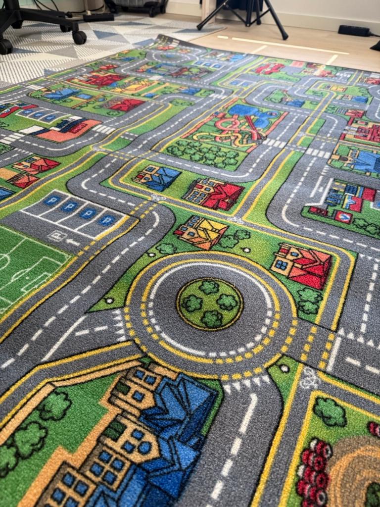 Speeltapijt / speelkleed STAD (140x200 cm), Kinderen en Baby's, Speelgoed | Overig, Ophalen, Zo goed als nieuw, Jongen of Meisje