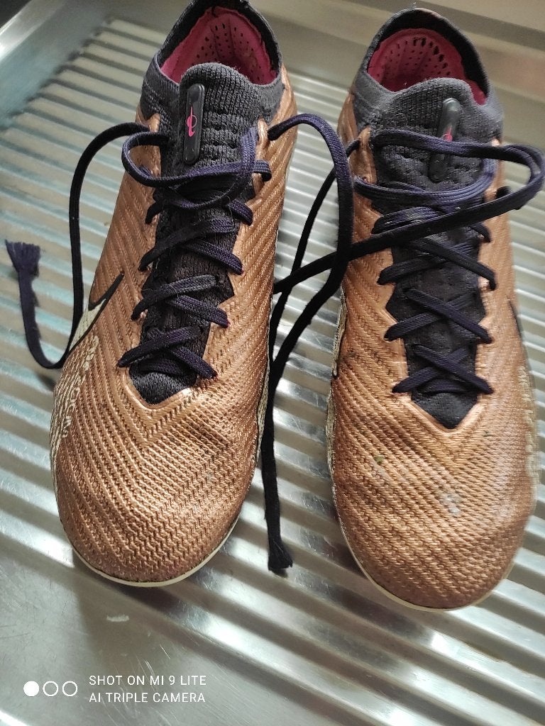 voetbal schoenen    m.38, Ophalen, Gedragen, Sportschoenen