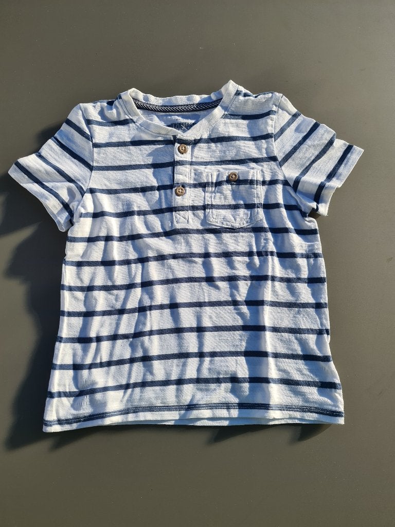 wit met blauwe strepen t-shirt of polo, CA, 116, Ophalen, Zo goed als nieuw