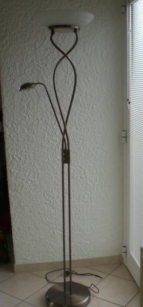 Lampe sur pied - avec liseuse. Cuivré, Enlèvement, Utilisé, Autres matériaux, Lampe sur pied - avec liseuse. Cuivré