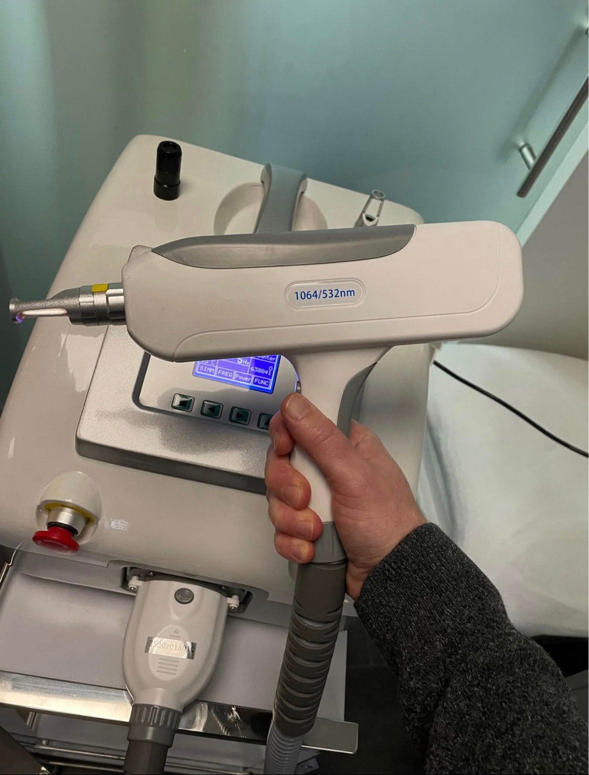 Qswitch YAG laser voor tattoo verwijdering, Ophalen, Gebruikt